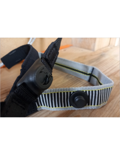 Pose d'aimants noirs au lieu de pression pour poignées de...