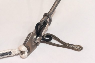 Locking system for Brummel hooks | one pair