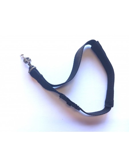 Mounting with lark heads on brake handles and swivels to be ordered separately.